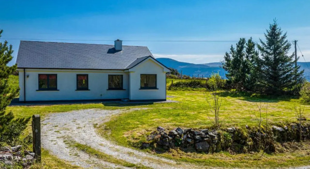 Lakeview Waterville Holiday Home, Book Hotel Hotels in Kerry with Parking, Parking