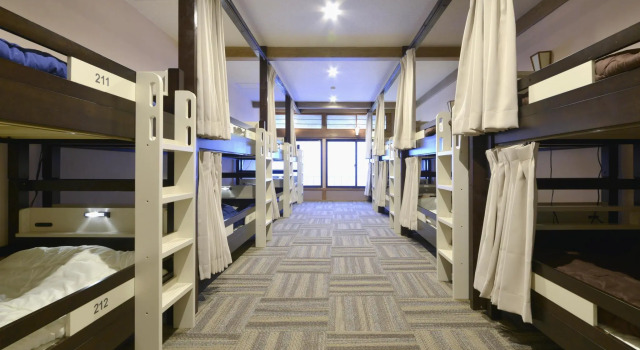 Кровать в общем номере ZEN Hostel
