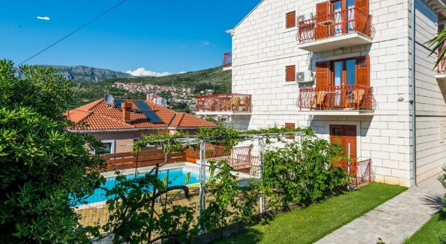Lovely 3-bedroom Apartment in Dubrovnik, Забронировать Апартаменты/квартира Апартаменты Региона Дубровника, Апартаменты/квартира