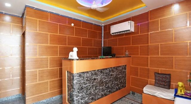 Hotel Anant Plaza