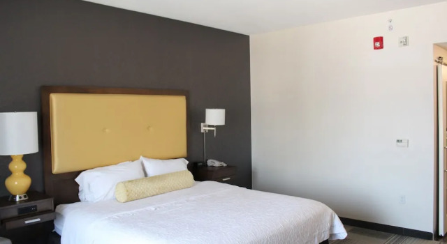 Двухместный номер Hearing Accessible Hampton Inn & Suites Los Angeles/Hollywood, CA