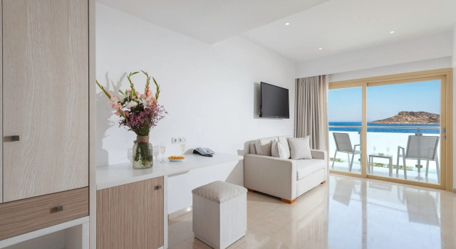 Zephyros Hotel