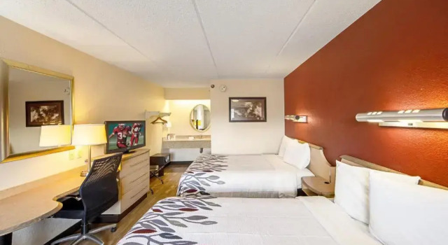 Четырёхместный номер Deluxe Red Roof Inn Asheville - Biltmore West