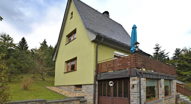 Cosy holiday home with sauna, terrace and garden in the Ore Mountains, Забронировать Отель Отели Айбеншток 3 звезды, 3*