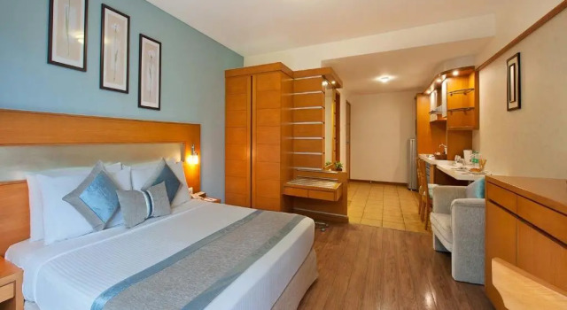 Студия Grand Residency Hotel & Serviced Apartments