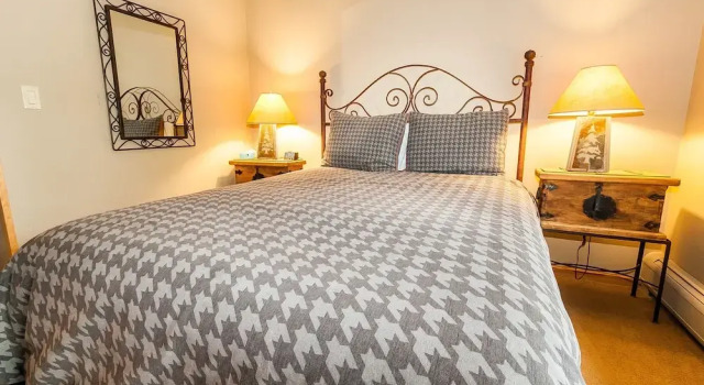 Jackpine Lodge by Summit County Mountain Retreats, Book Hotel Hoteller i Keystone med parkering, Parkering