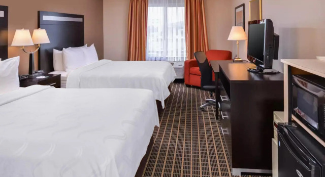 Четырёхместный номер Standard Hotel Nova SFO