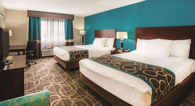 Четырёхместный номер Standard La Quinta by Wyndham Evansville