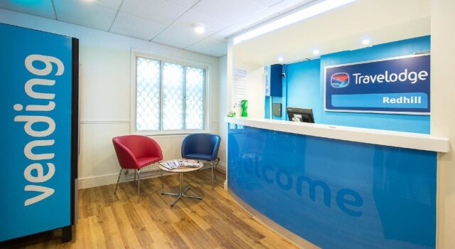 Travelodge Redhill Hotel, Забронировать Отель Редхилл Суррей