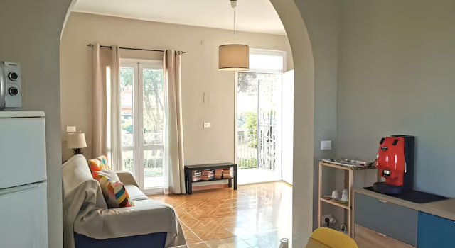 Апартаменты с балконом и с видом на сад Villa Mar