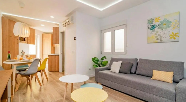 Bright apartment near Casa de Campo by Batuecas, Забронировать Апартаменты/квартира Карабанчель Мадрид, рядом с Урхель