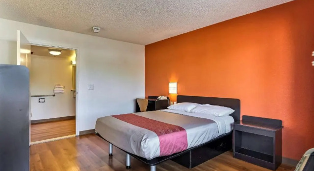 Номер Deluxe Motel 6-Oakland, CA - Embarcadero