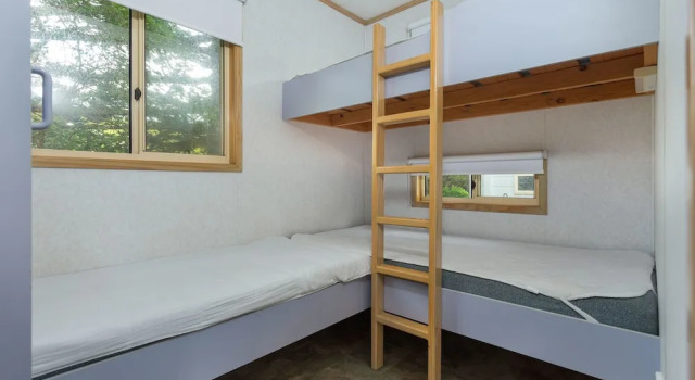 Пятиместный номер Standard с балконом Tuross Beach Cabins & Campsites
