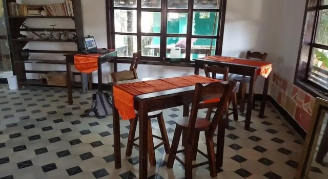 Кровать в общем номере Mitos Hostal