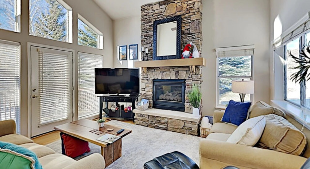 33 Corinthian Circle 4 Bedroom Home by Redawning, Book Feriehus Villaer i Dillon, Villa