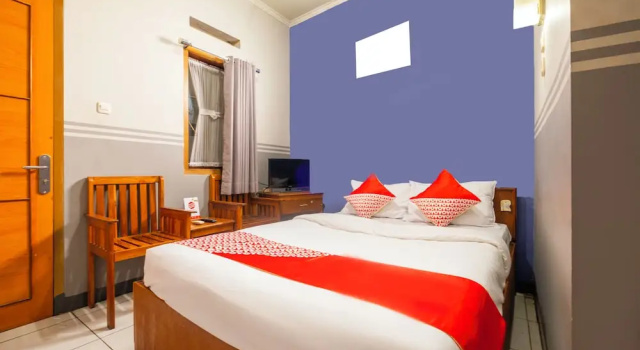 Двухместный номер Deluxe Hotel O Riau Near Gedung Sate Formerly Patradisa