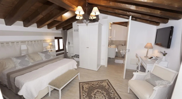 Corte Caselle, Prenota Bed & breakfast Hotel a Sommacampagna con parcheggio, Parcheggio