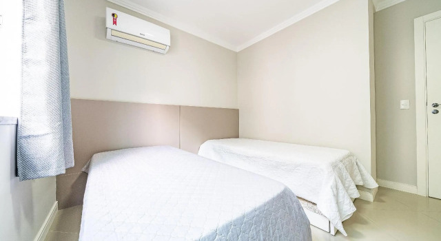 248 - Apartamento 03 quartos próximo a praia econômico em Bombinhas - SC, Забронировать Апартаменты/квартира Бомбиньяс Санта-Катарина