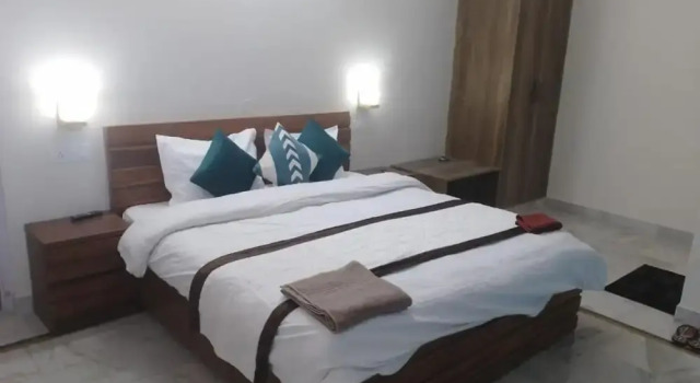 Номер Deluxe Goroomgo Marina Hills Resort Solan