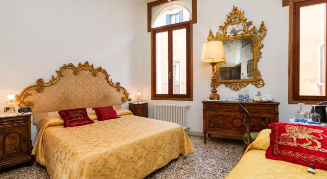 Трёхместный номер Standard с видом на канал Luxury Venetian Rooms