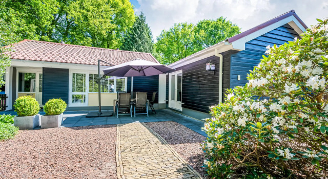 Serene Holiday Home in Ermelo with Large Furnished Garden, Prenota Hotel Ermelo Veluwe