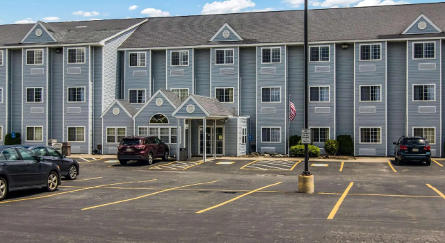 Люкс Quality Inn & Suites Grove City-Outlet Mall