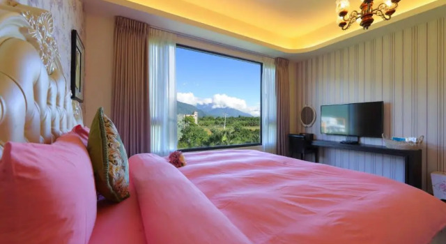 Двухместный номер Deluxe с балконом Floral Land B&B