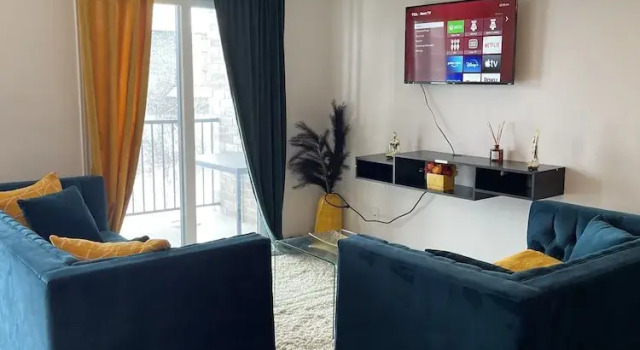 Luxury 2 bedroom apartment, Rezerwuj Apartament Hotele w Outaouais z parkingiem, Parking