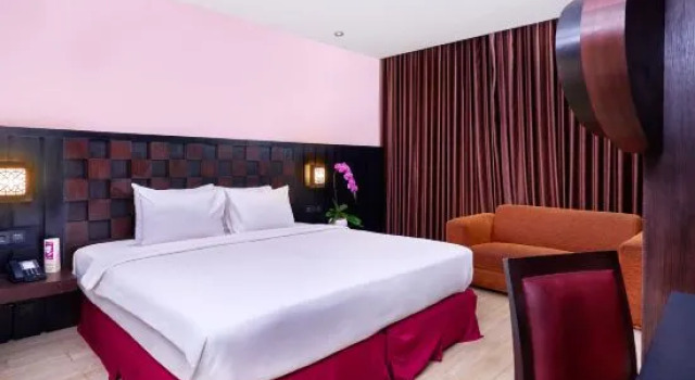 Люкс с видом на город Grand Orchid Hotel Yogyakarta