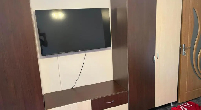 LA ALIS SI RAISA! Apartament cu 2 camere!, Varaa Huoneisto Lupeni 