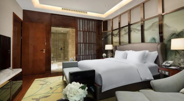 Полулюкс Crowne Plaza Taizhou by IHG