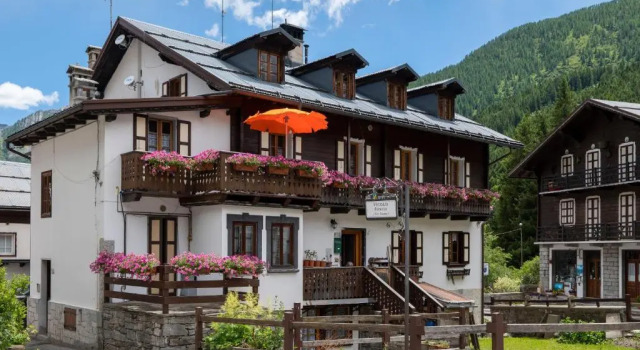 Апартаменты Incanto Walser Apartments Piazza