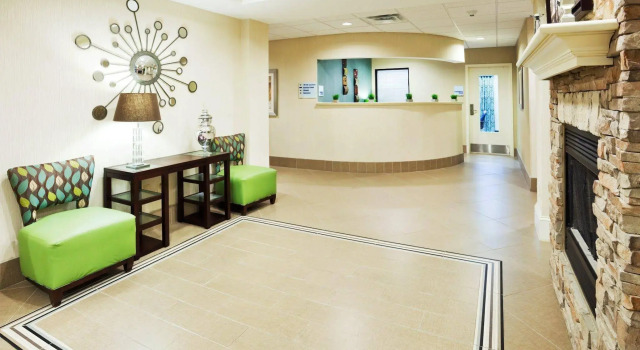 Holiday Inn Express Hotel & Suites Smyrna-Nashville Area, Boek Hotel Smyrna Tennessee