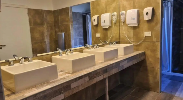 Кровать в общем номере Titán Hostel