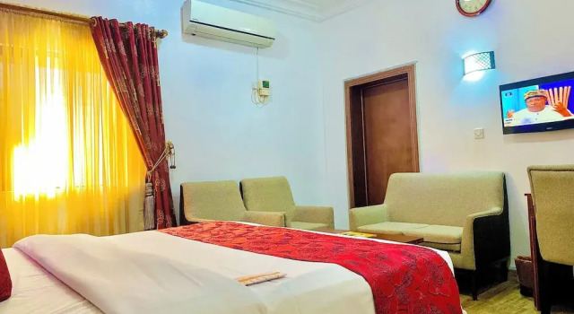 Люкс Отель Reiz Continental Abuja