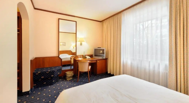 Двухместный номер Economy Ambassador Parkhotel