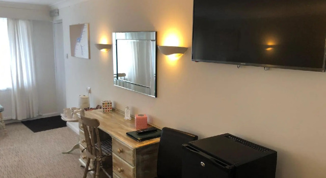 The Willow House, Boek Pension Hotels in Norfolk met parkeren, Parkeren