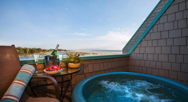 Двухместный номер Deluxe с частичным видом на океан SeaVenture Beach Hotel