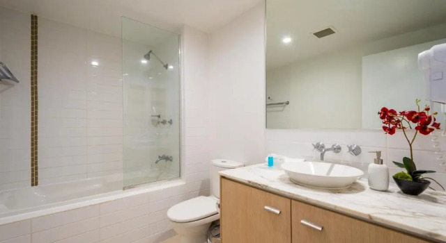 Люкс Luxury Chancellor Lakeside Apartments
