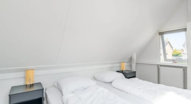 Коттедж Charming 2-person Apartment Located Near the Center