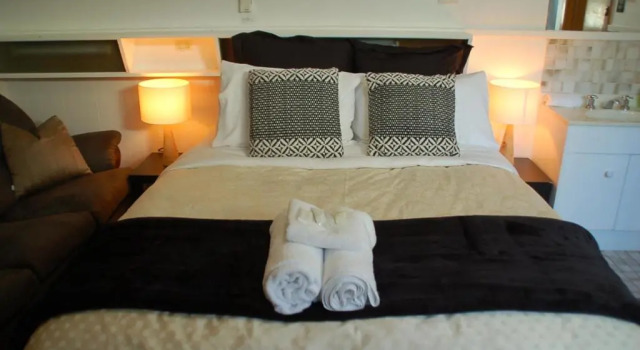 Люкс Deluxe Calder Family Motel