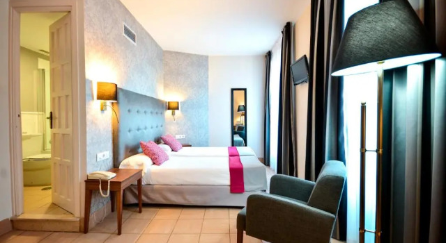 Трёхместный номер Standard Hotel Oromana