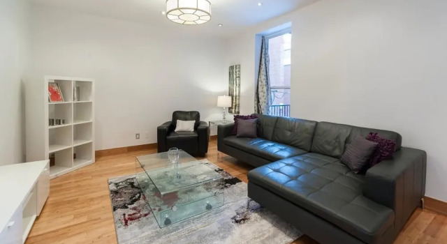 Amazing 3BR in Le Plateau Mont-Royal, Réserver Hôtel Mont-Royal Québec