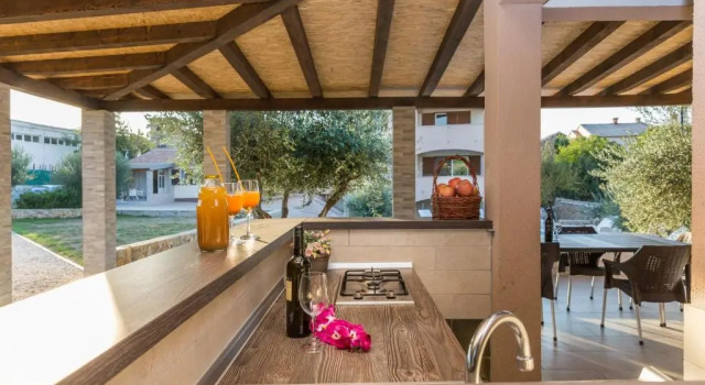 Вилла Villa Zlatni dvori ZadarVillas
