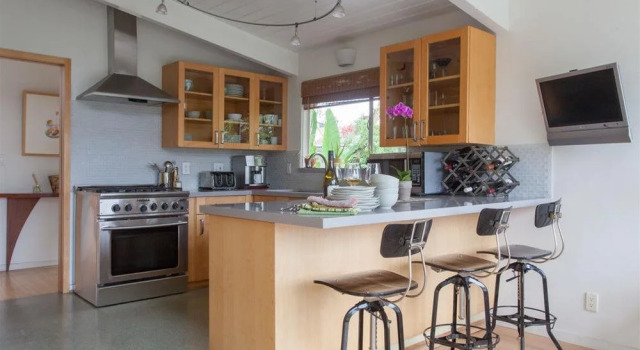 onefinestay - Mabery Road, Забронировать Отель Санта-Моника 
