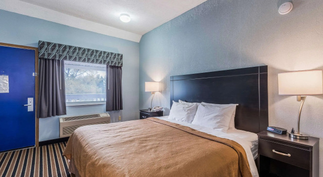 Rodeway Inn Ludington, Забронировать Мини-отель Ладингтон штат Мичиган