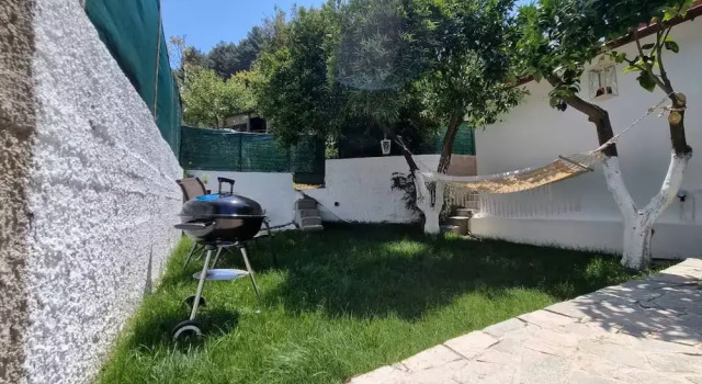 The Garden House in Paradisi, Rezervați Casă de vacanță Hoteluri în Paradisi cu parcare, Parcare