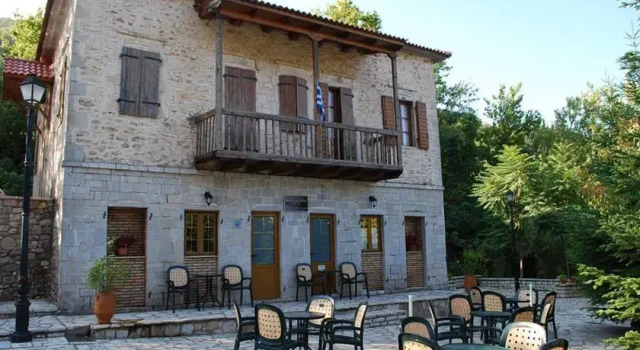 Paradosiakos Xenonas "Sopoto", Prenota Affittacamere Hotel a Peloponneso con parcheggio, Parcheggio