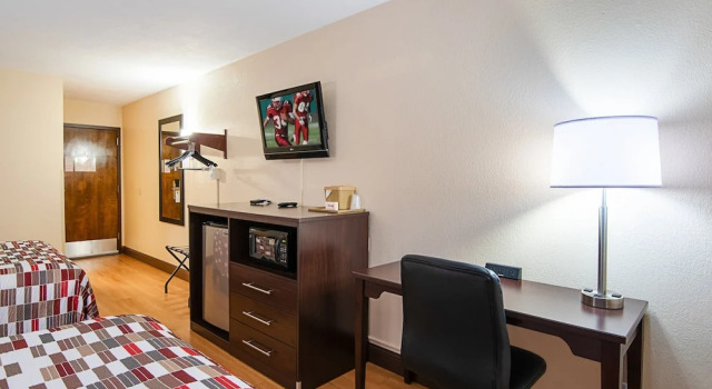 Номер Deluxe Red Roof Inn Cameron