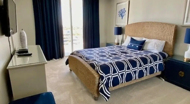 Номер Standard с 3 комнатами с балконом NORTH HAMPTON 1105 3 BEDROOM 3 BATH OCEAN VIEW Condo by RedAwning